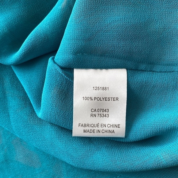 Joie V-Neck with Ruffle Puff Shoulder Long Sleeve Autumn Fall Pattern Blouse - Picture 8 of 13